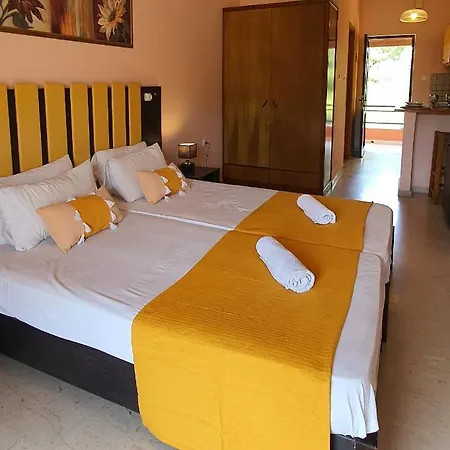 Sunset Hotel Avliótes